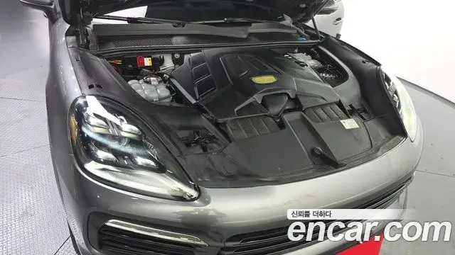 Porsche Cayenne 2020 — Şəkil 18/20