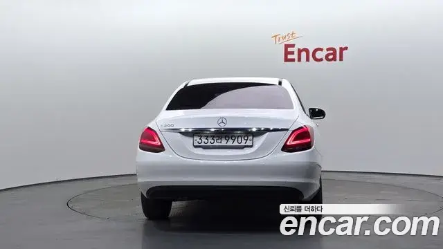 Mercedes-Benz C-Class 2019 — Фото 4/20