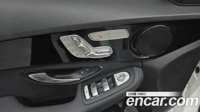 Mercedes-Benz C-Class 2019 — Фото 19/20
