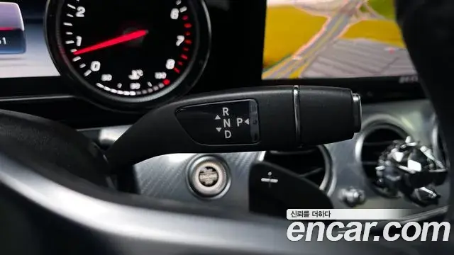 Mercedes-Benz E-Class 2020 — Photo 3/20