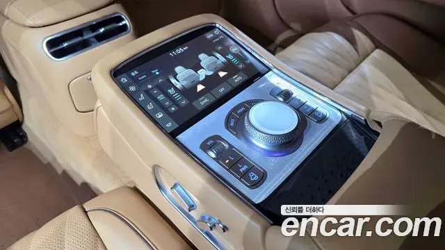Genesis G90 2023 — Photo 2/20