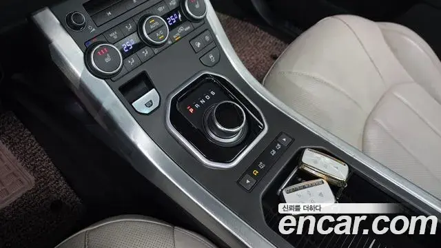 Land Rover Range Rover Evoque 2018 — Фото 9/20