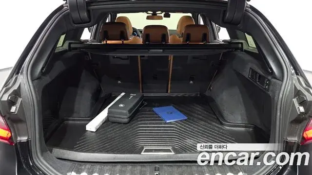 BMW 3 Series 2024 — Photo 17/20
