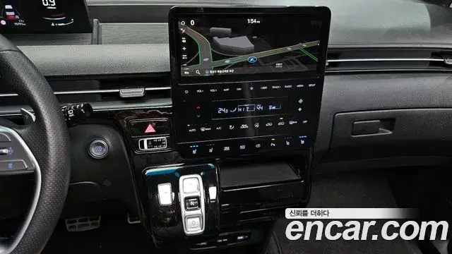 Hyundai Staria 2024 — Фото 14/20