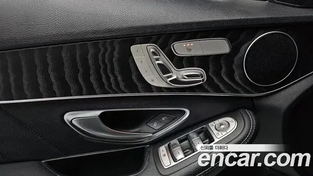 Mercedes-Benz C-Class 2019 — Фото 13/20