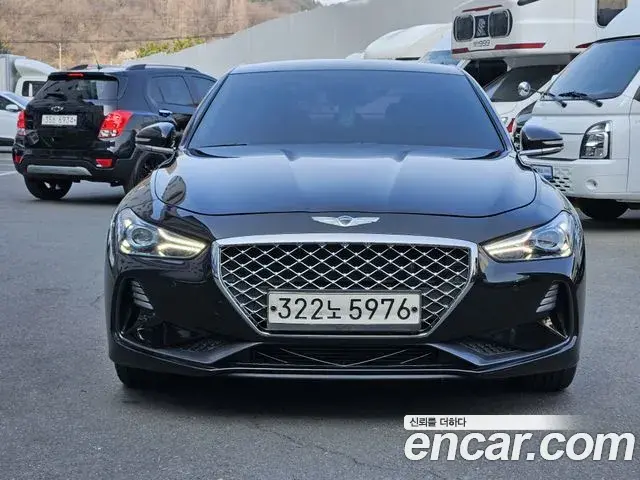 Genesis G70 2018 — Photo 6/18