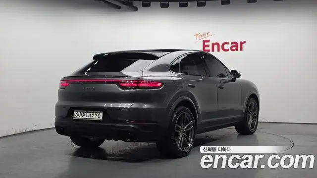 Porsche Cayenne 2020 — Photo 17/20