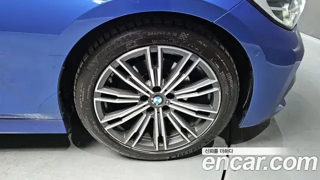BMW 3 Series 2020 — ფოტო 7/20