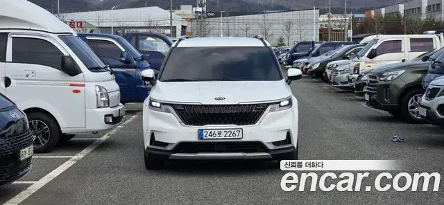 Kia Carnival 2021 — Фото 3/20