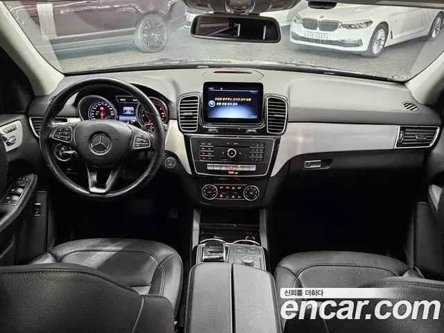 Mercedes-Benz GLE-Class 2018 — ფოტო 7/20