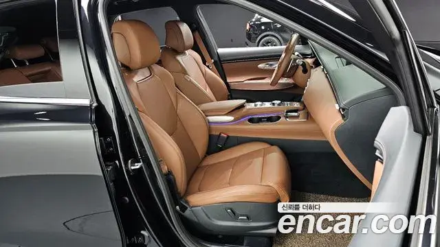 Genesis GV70 2023 — Photo 8/20