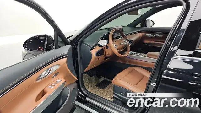 Genesis GV70 2023 — Photo 17/20