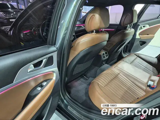 Genesis G70 2018 — ფოტო 2/20