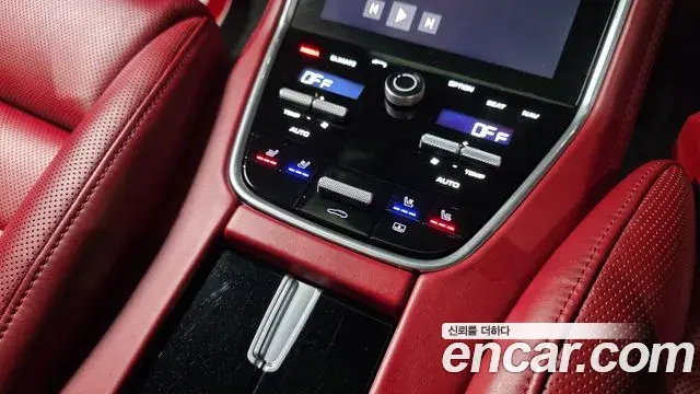 Porsche Panamera 2020 — Photo 11/20