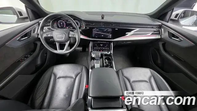 Audi Q8 2020 — ფოტო 15/20