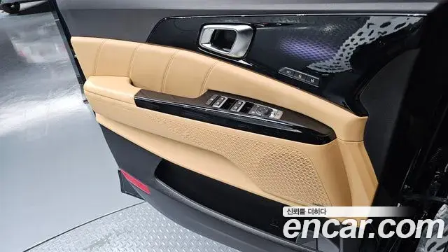 Kia Carnival 2022 — Photo 9/20
