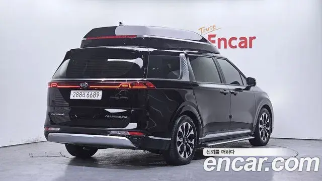 Kia Carnival 2021 — Фото 2/20