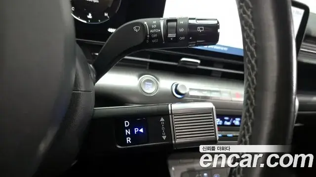 Hyundai Kona Hybrid 2024 — Photo 18/20