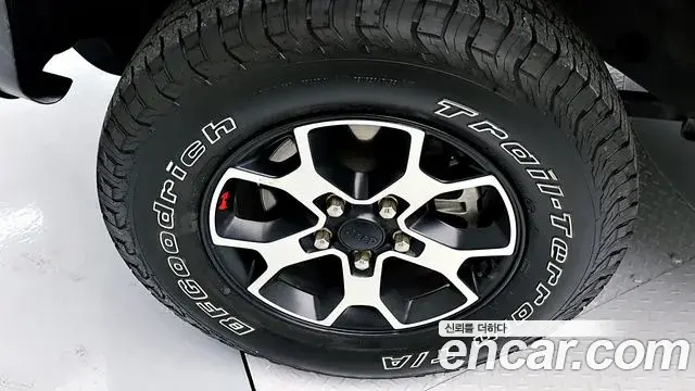 Jeep Wrangler 2022 — ფოტო 3/20