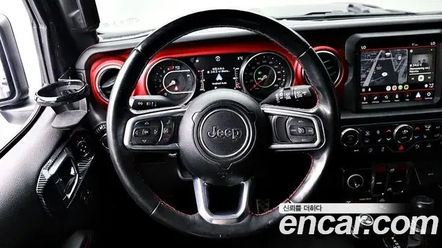 Jeep Wrangler 2022 — ფოტო 17/20