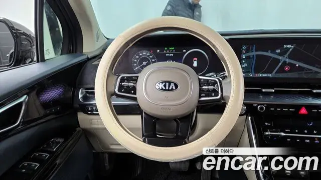 Kia Carnival 2021 — Фото 13/20