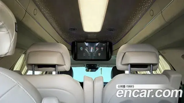 Kia Carnival 2021 — Фото 17/20