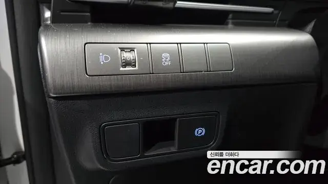 Hyundai Kona Hybrid 2023 — Photo 15/20