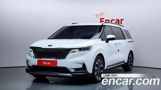 Kia Carnival 2020 — Фото 1/20