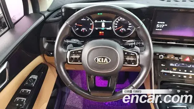 Kia Carnival 2020 — Фото 13/20