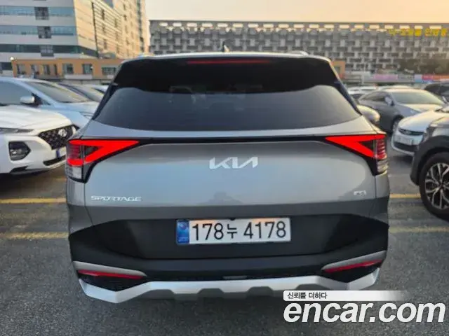 Kia Sportage 2022 — Фото 6/18