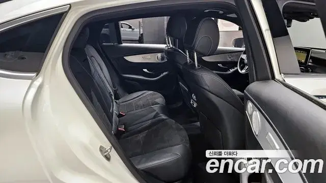 Mercedes-Benz GLC-Class 2019 — Photo 4/20