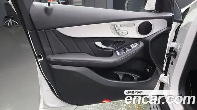 Mercedes-Benz GLC-Class 2021 — ფოტო 20/34