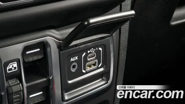Jeep Wrangler 2021 — Şəkil 9/31