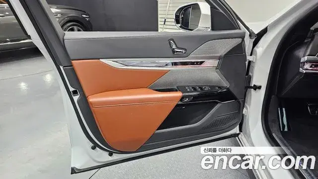 BMW 7 Series 2024 — ფოტო 15/30