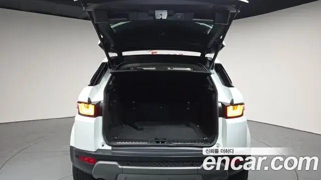 Land Rover Range Rover Evoque 2019 — ფოტო 15/31