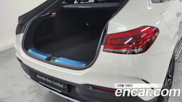 Mercedes-Benz GLE-Class 2021 — Photo 3/17