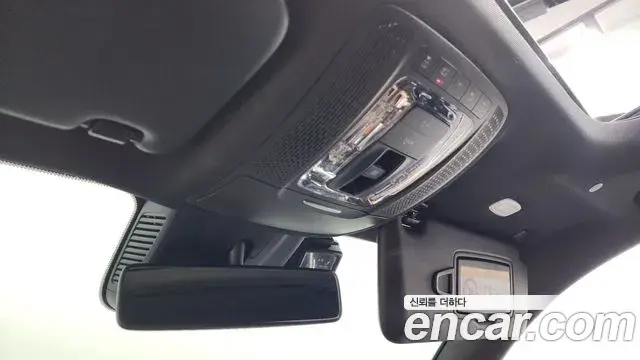 Mercedes-Benz GLB-Class 2020 — Şəkil 17/34