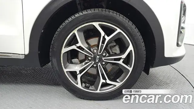 Kia Sportage The Bold 2021 — ფოტო 18/32