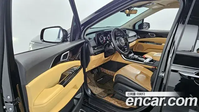 Kia Carnival 2023 — Фото 8/20