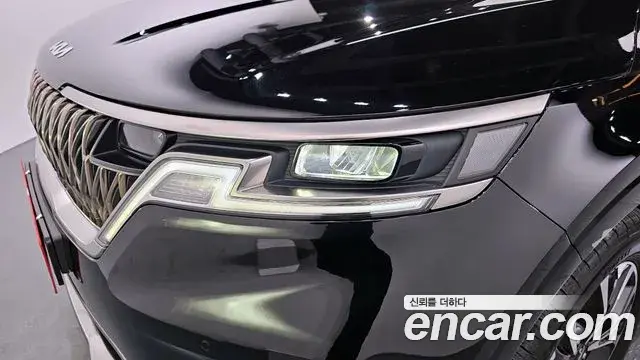 Kia Carnival 2023 — Photo 16/30