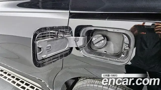 Kia Carnival 2023 — Photo 5/30