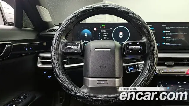 Hyundai Grandeur Hybrid 2023 — Photo 15/20
