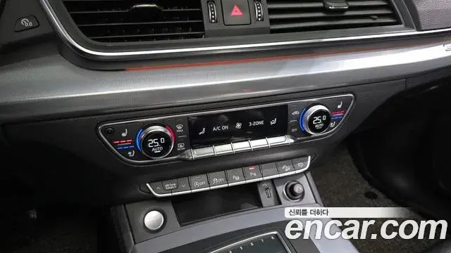 Audi Q5 2020 — Фото 17/20