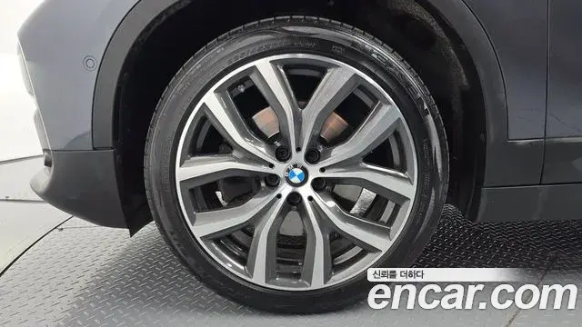 BMW X2 2021 — Фото 5/20