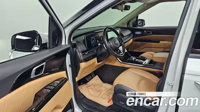 Kia Carnival 2022 — Фото 8/20