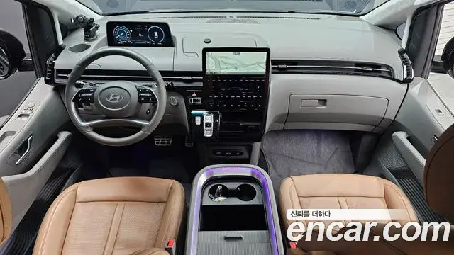 Hyundai Staria 2025 — Şəkil 29/34
