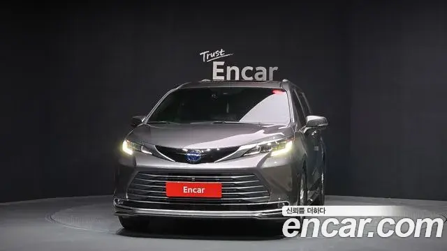 Toyota Sienna 2021 — Photo 15/30