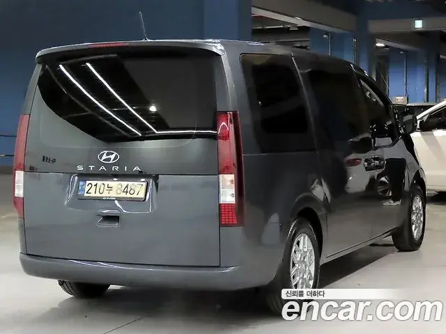 Hyundai Staria 2021 — ფოტო 11/20