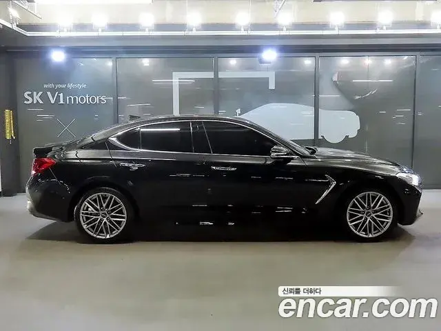Genesis G70 2019 — Photo 9/20