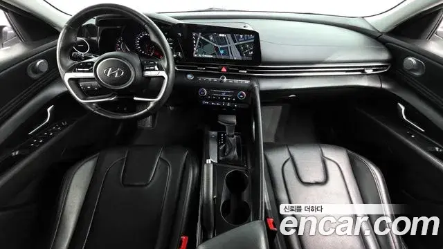 Hyundai The New Avante Hybrid 2021 — Photo 5/20